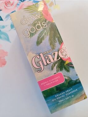 Dew of the Gods Maui Glaze Dragon Fruit Oil Nourishing Facial Cleanser 150ml